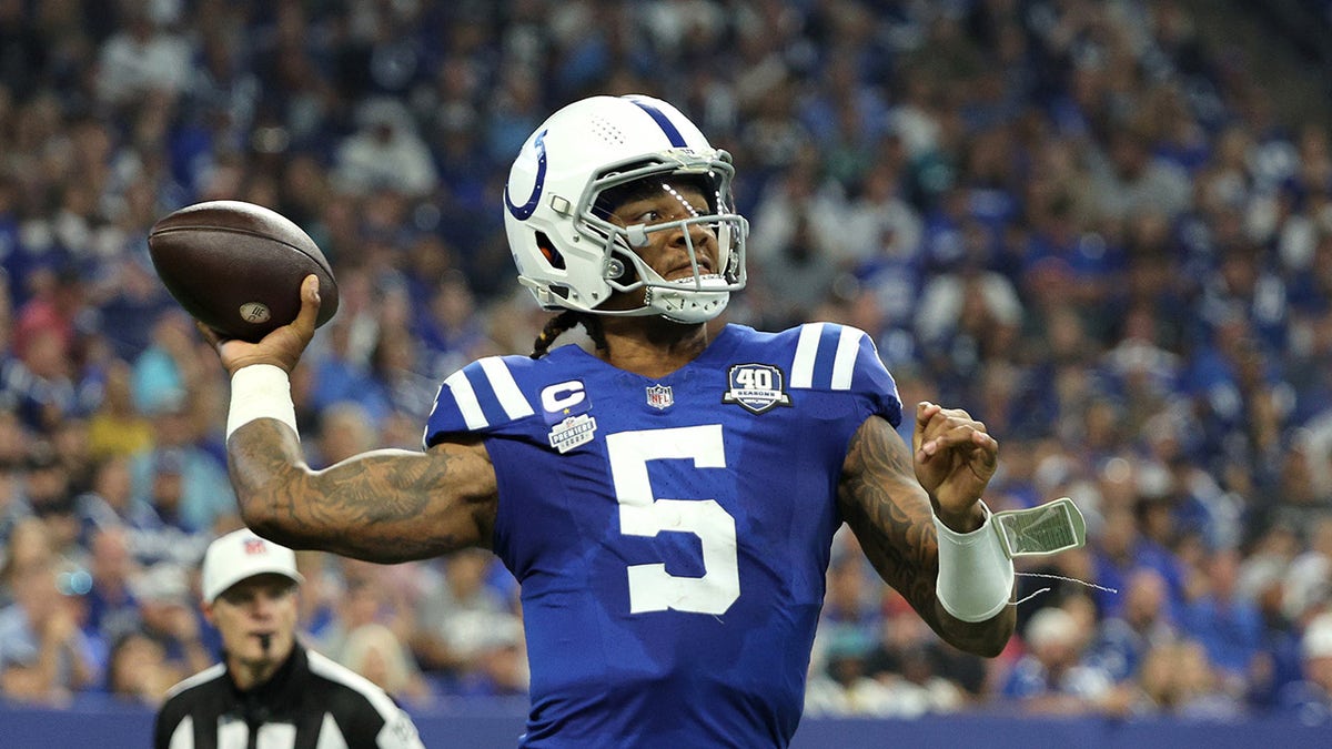 Jaguars charge back in fourth quarter to beat Colts for first win of season Anthony Richardson throws ball