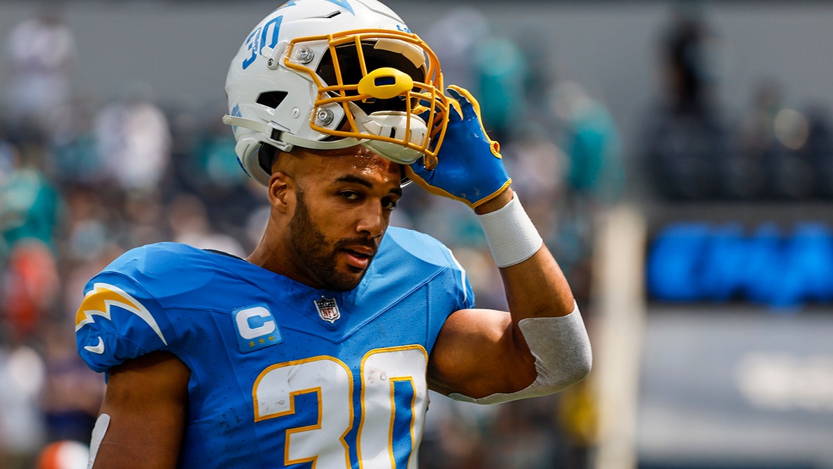 NFL agent Cameron Weiss dead at 38 Austin Ekeler vs Dolphins