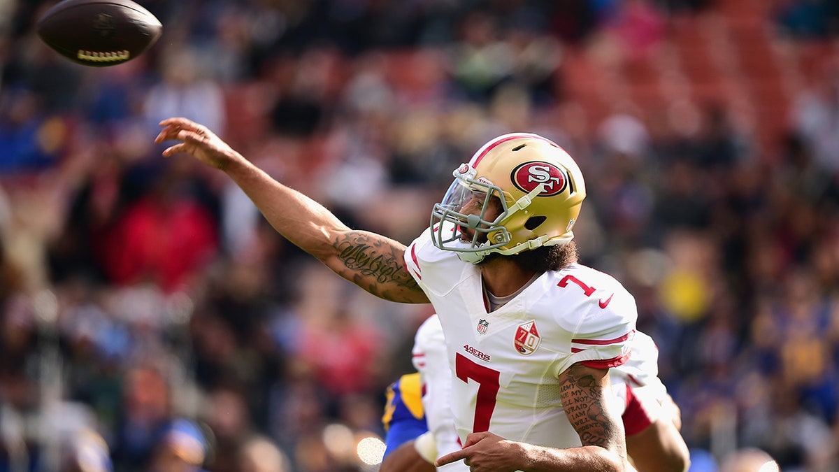 Colin Kaepernick Rams'e karşı
