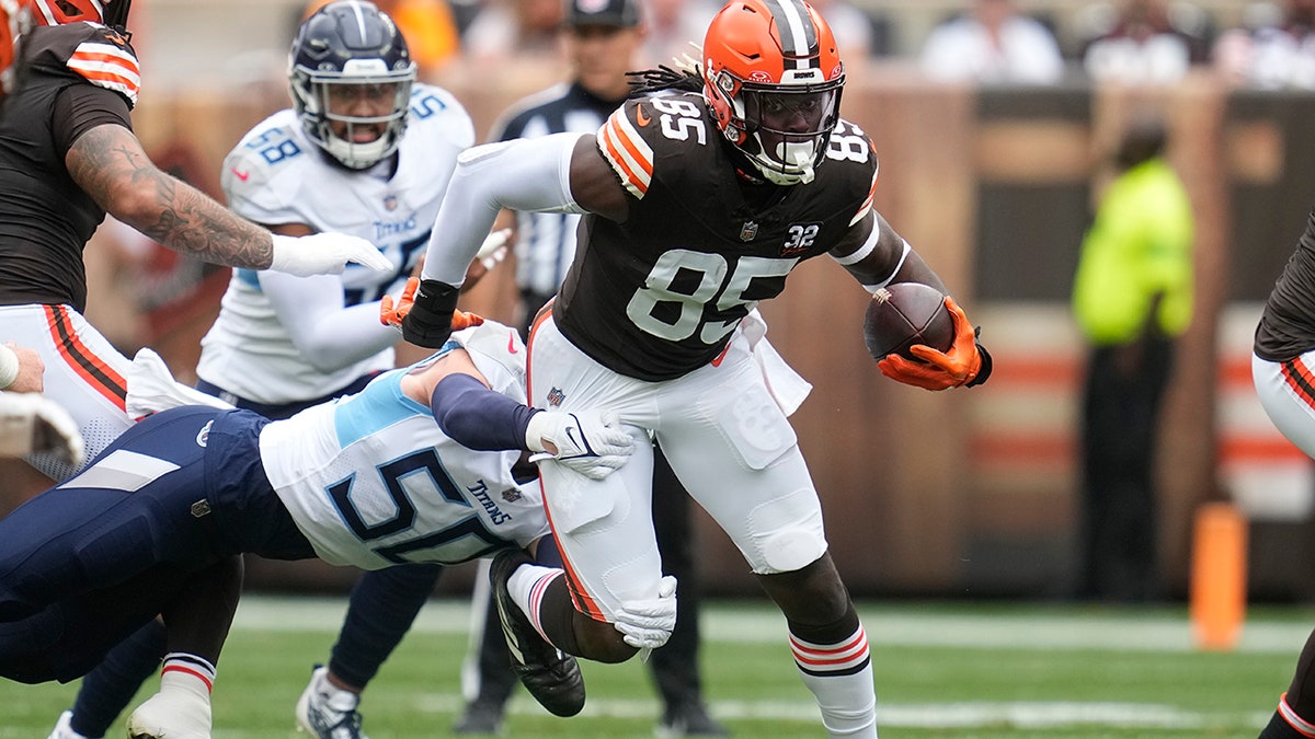 David Njoku vs Titans