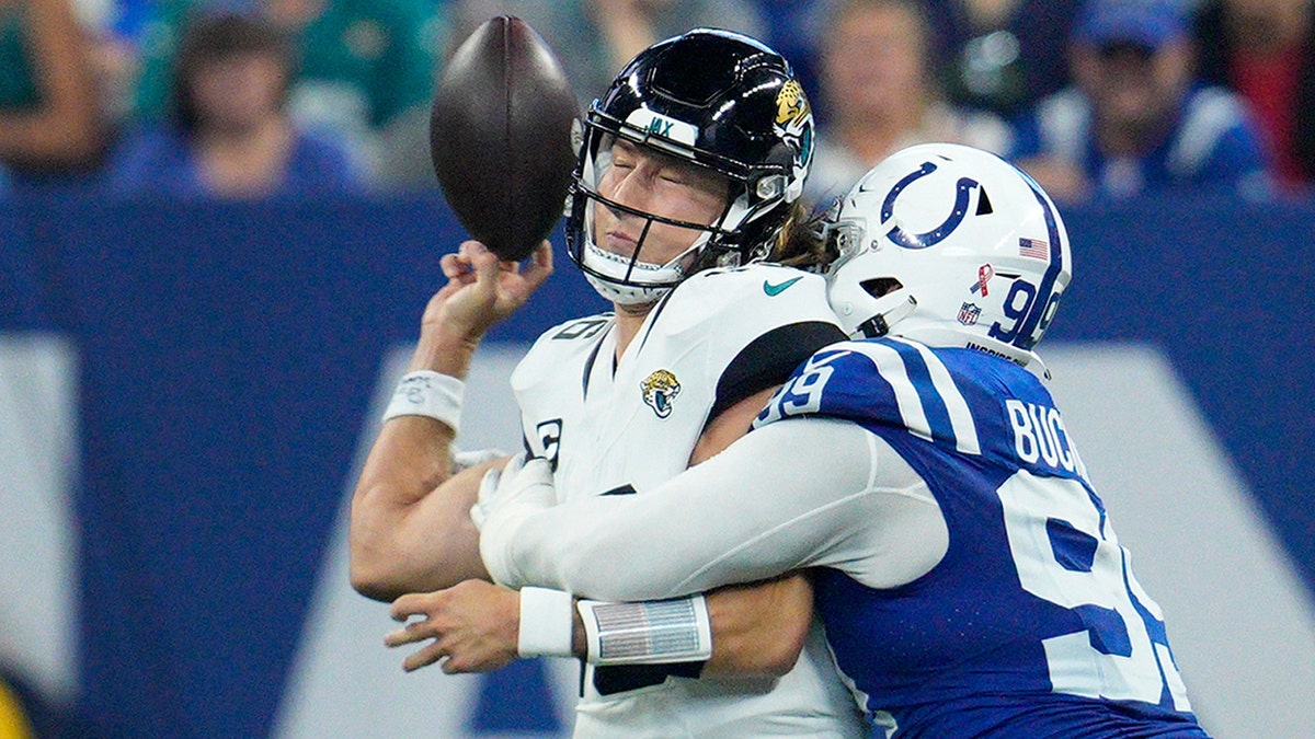 Colts Take Advantage Of Fumble, Lax Play To Score Go-ahead Touchdown On ...