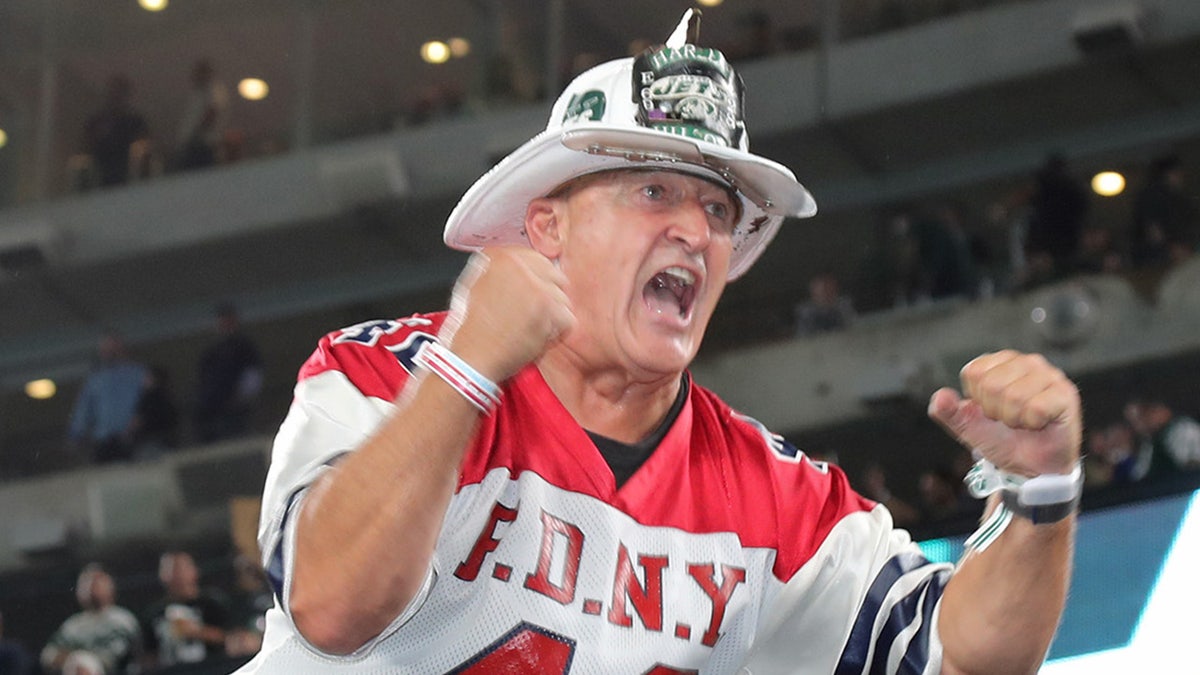 Jets Superfan ‘Fireman Ed’ Anzalone Joins Crew Wanting Zach Wilson Out ...