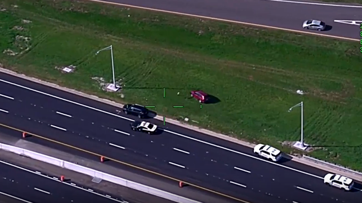 Hillsborough County Sheriff's Office chases vehicle in Florida