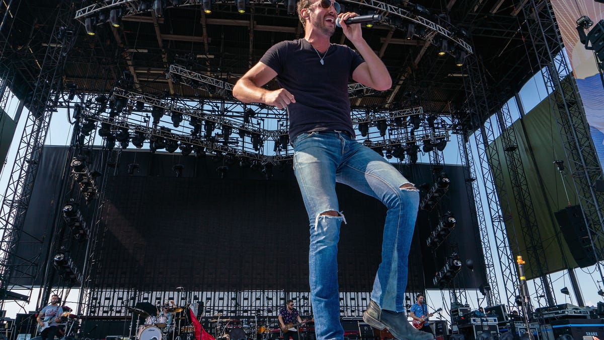 Drew Baldridge onstage