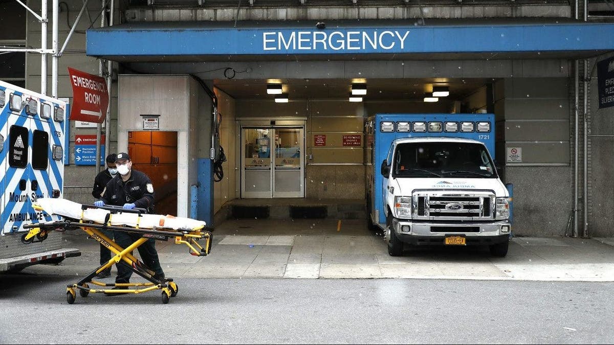 Prisoner uses sheets to escape from 5th floor of NYC hospital and