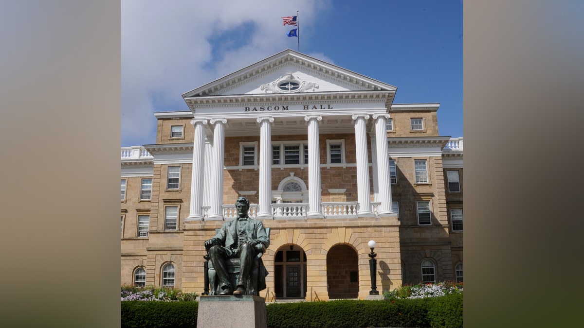 UW Madison'S statue of Abraham Lincoln