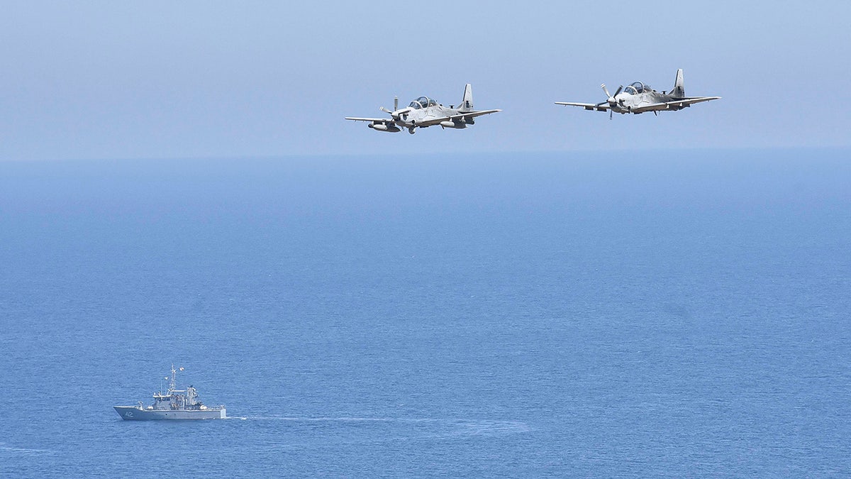 US Navy drills in the Arabian Gulf