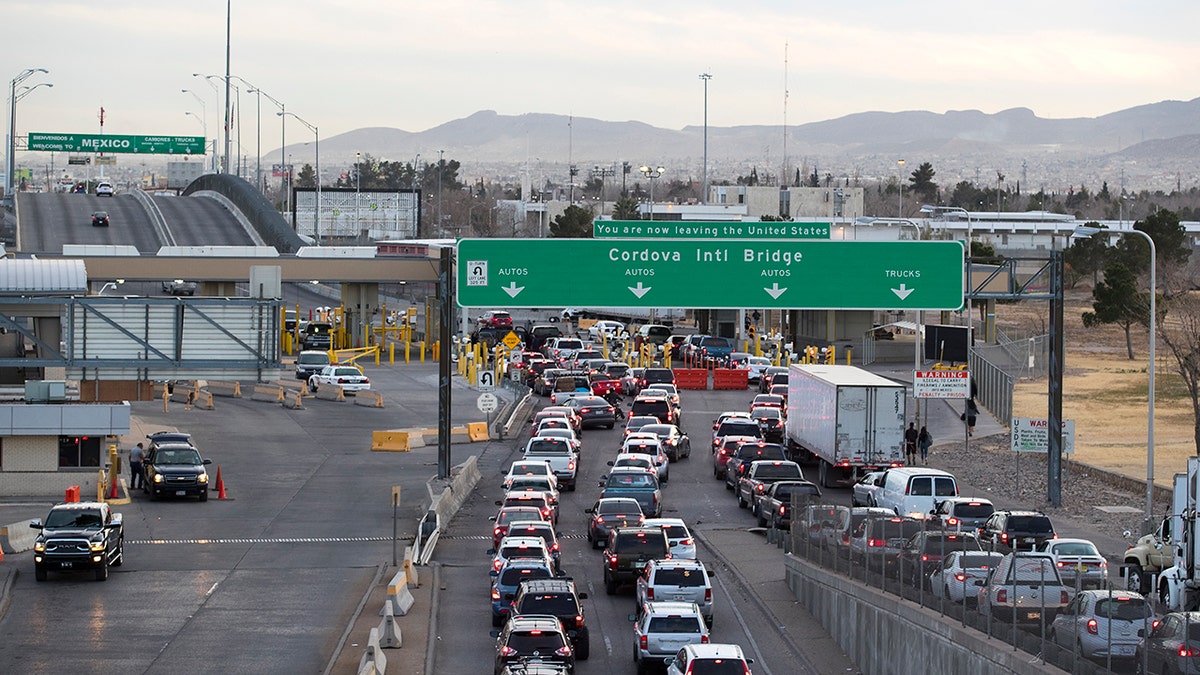 Cars on the US-Mexico border