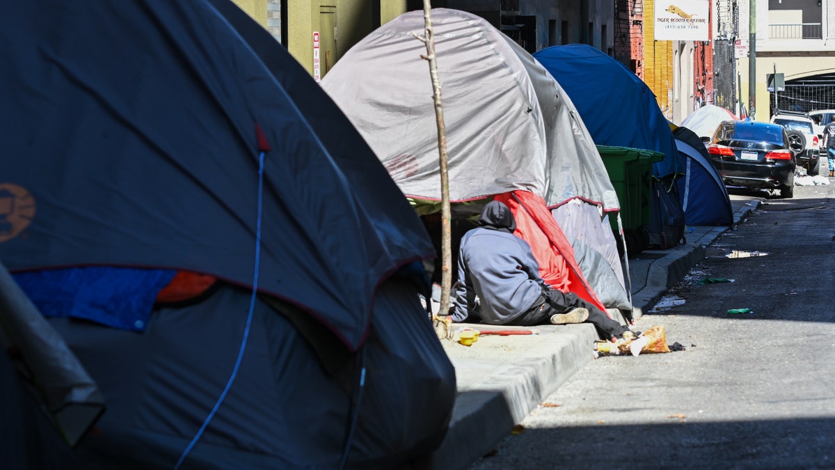 San Francisco homeless tents