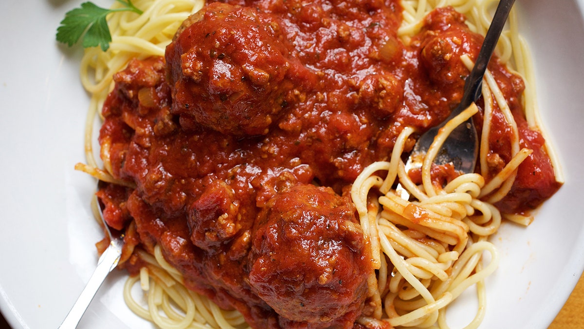 olive garden spaghetti and meatballs
