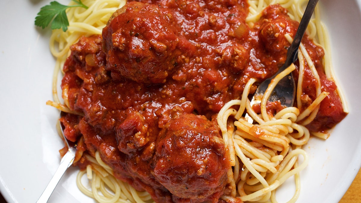 olive garden spaghetti and meatballs