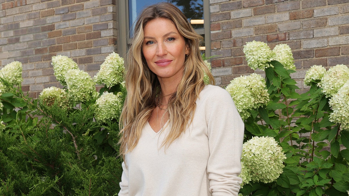 Gisele Bunchen at the the Gisele Bündchen x Gaia Herbs Launch Event