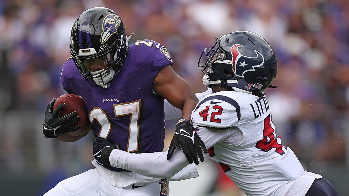 Ravens' J.K. Dobbins will miss rest of season after tearing Achilles against Texans J.K. Dobbins rushes