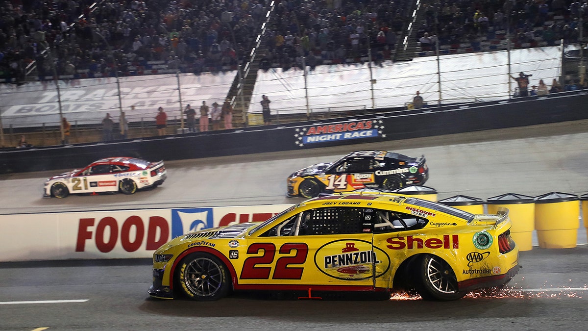 Joey Logano in pit road