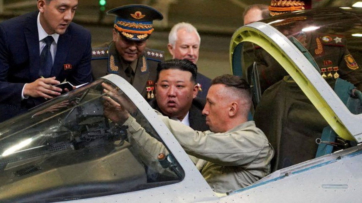 Kim Jong Un visits Russian aircraft facility