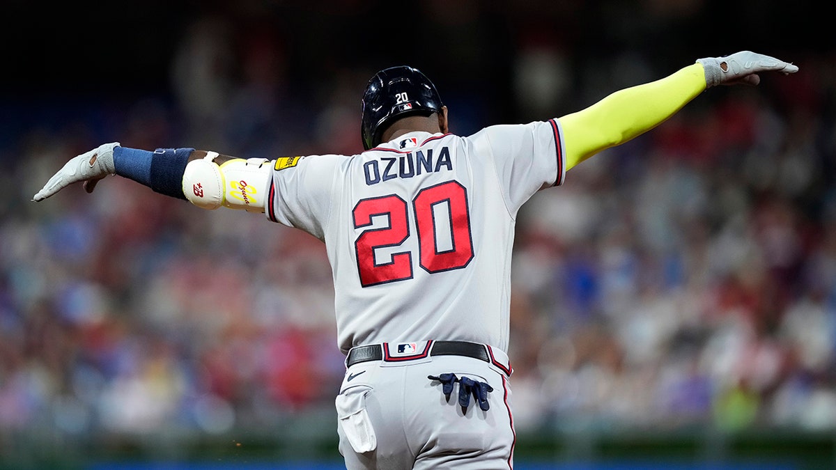Braves make MLB history with home run fest in 20-1 win over