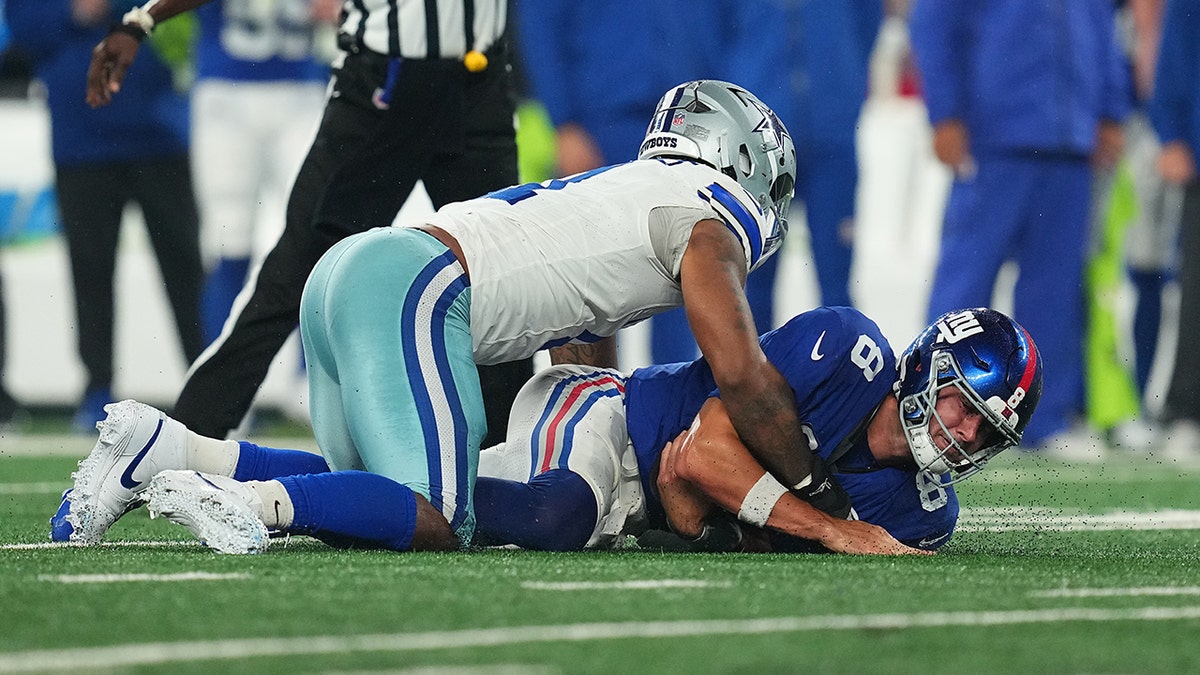 Micah Parsons sacks Daniel Jones