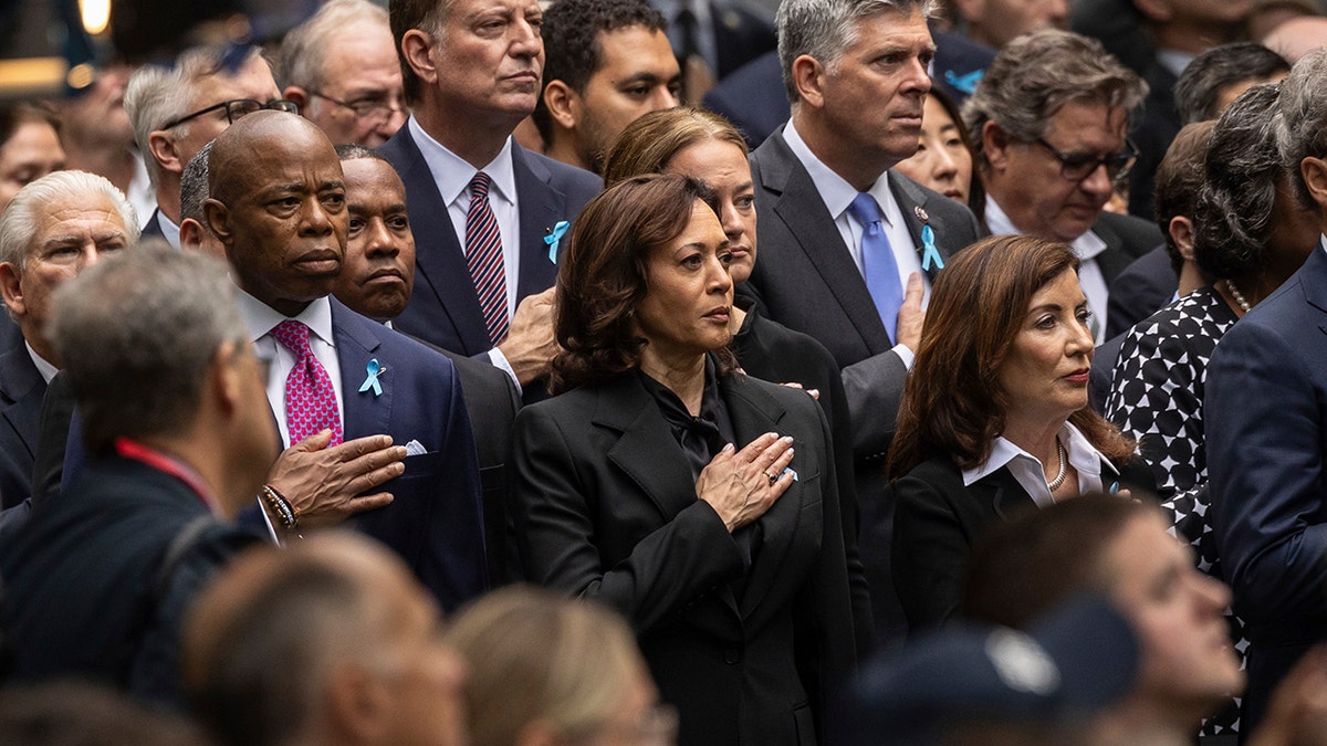 Politicians at 9-11 memorial ceremony in NYC