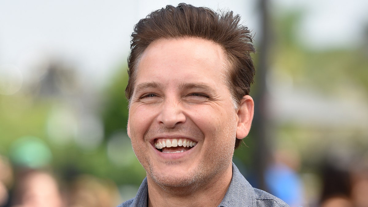 Close up of Peter Facinelli smiling
