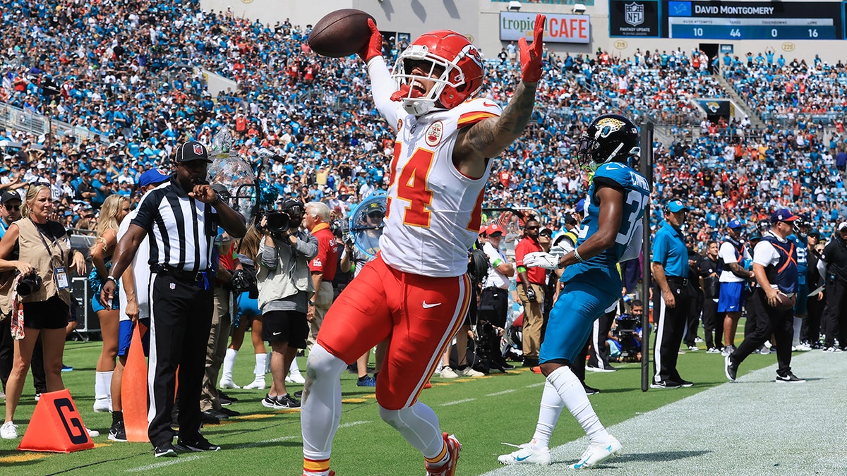 Skyy Moore celebrates touchdown