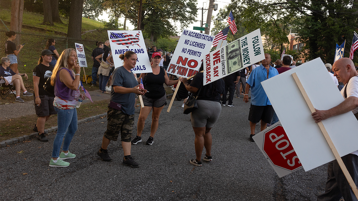 NYC Residents Protest On Staten Island As Migrant Crisis Worsens, Claim ...