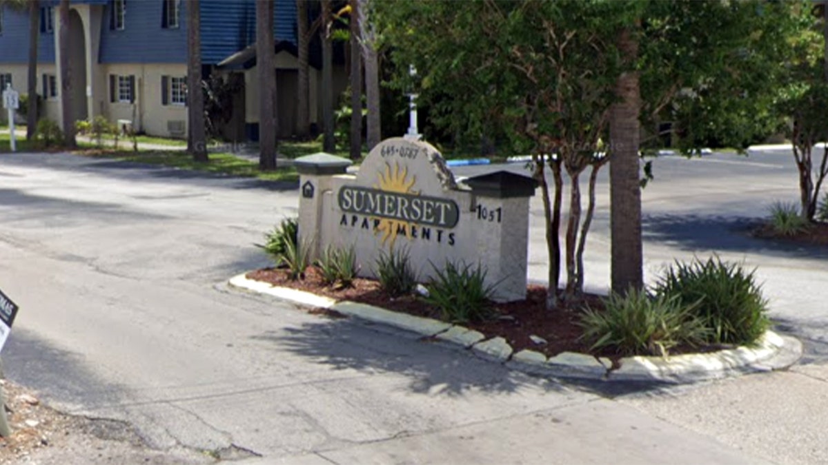 Sumerset Apartments entrance