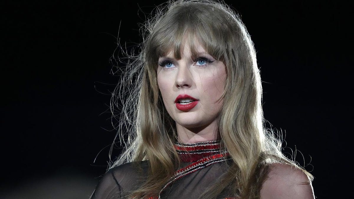 Taylor Swift AIgenerated explicit photos outrage fans 'Protect Taylor