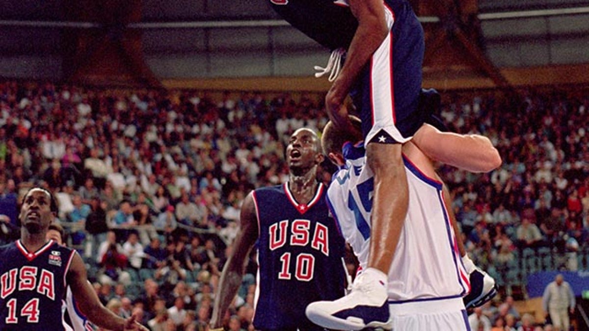 Vince carter deals dunk