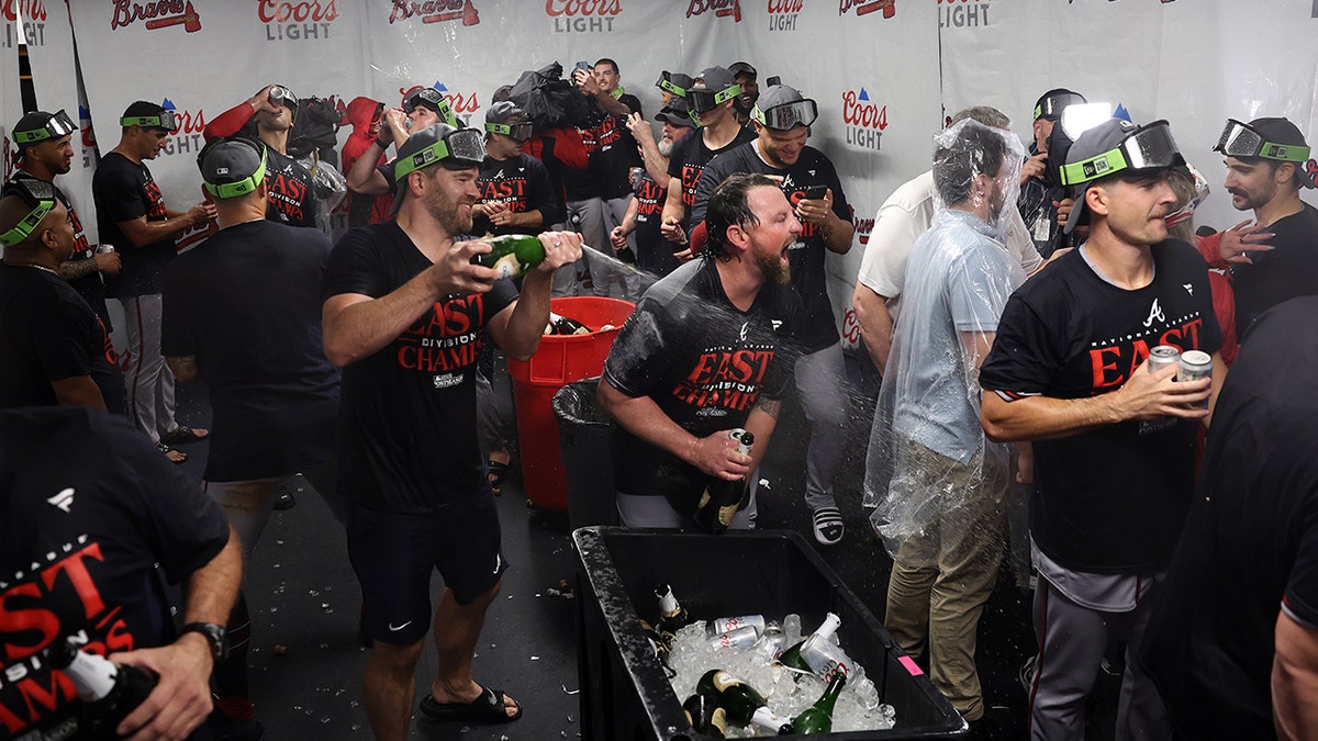 Braves win sixth straight NL East title first team to punch