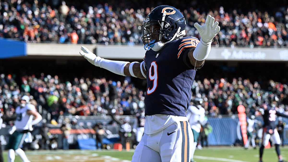Jaquan Brisker against Eagles