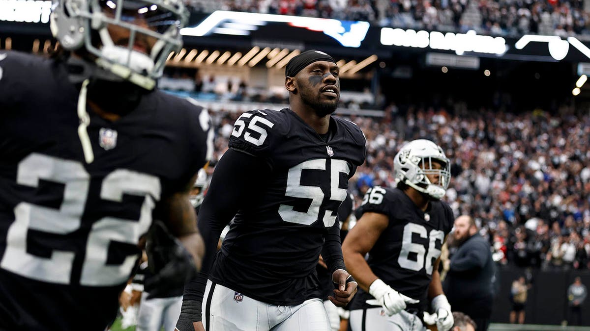 Chandler Jones lashes out at Raiders over gym access