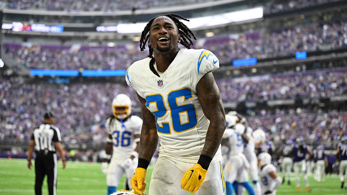 Chargers hold off Vikings on final drive to come away with first win of season Chargers hold off Vikings on final drive to come away with first win of season