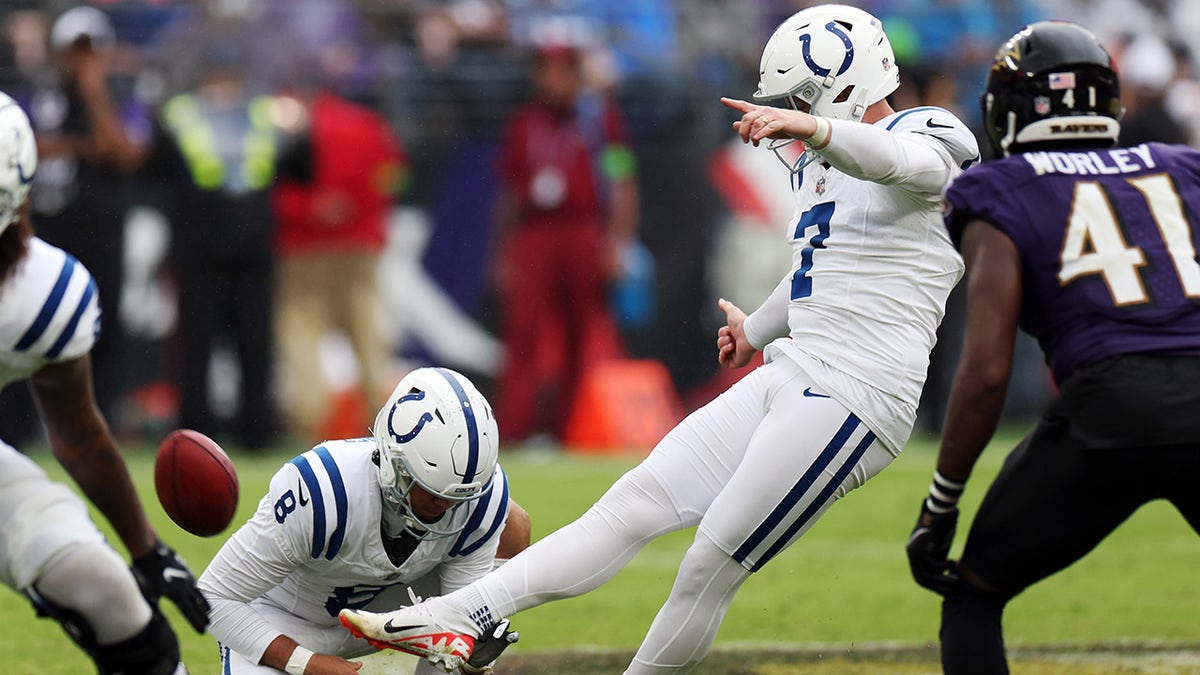 Colts kick walk-off field goal in overtime to upset Ravens