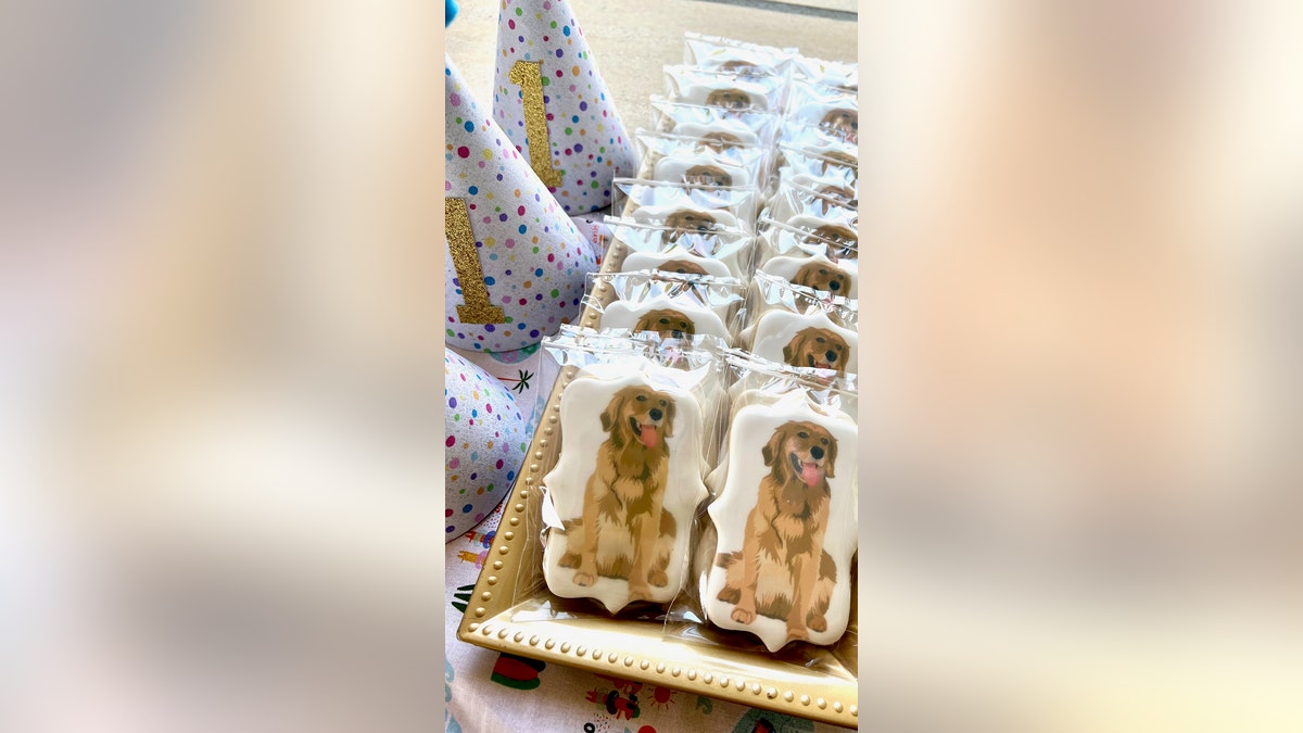 Dog party favors