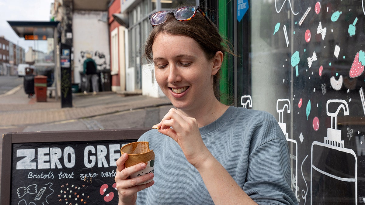 Edible coffee cups