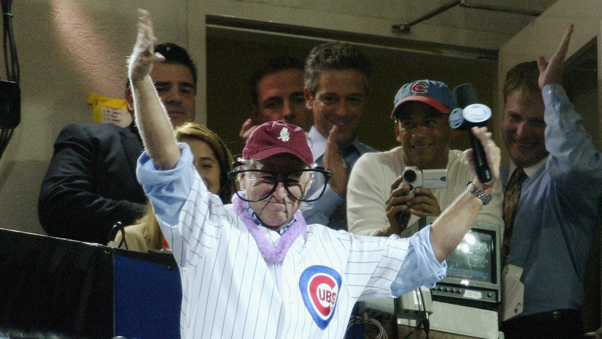 Caray leads 'Take Me Out to the Ballgame' 
