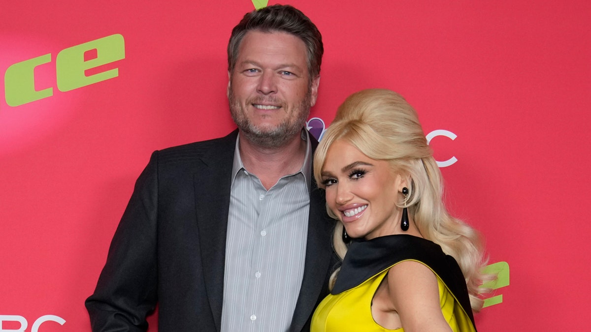 Blake Shelton and Gwen Stefani on the red carpet for The Voice