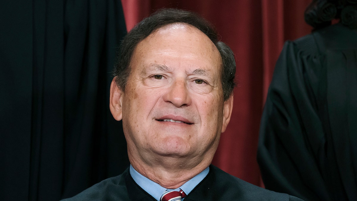 House Democratic Chief Declares Justice Alito A Right Wing   Justice Samuel Alito 