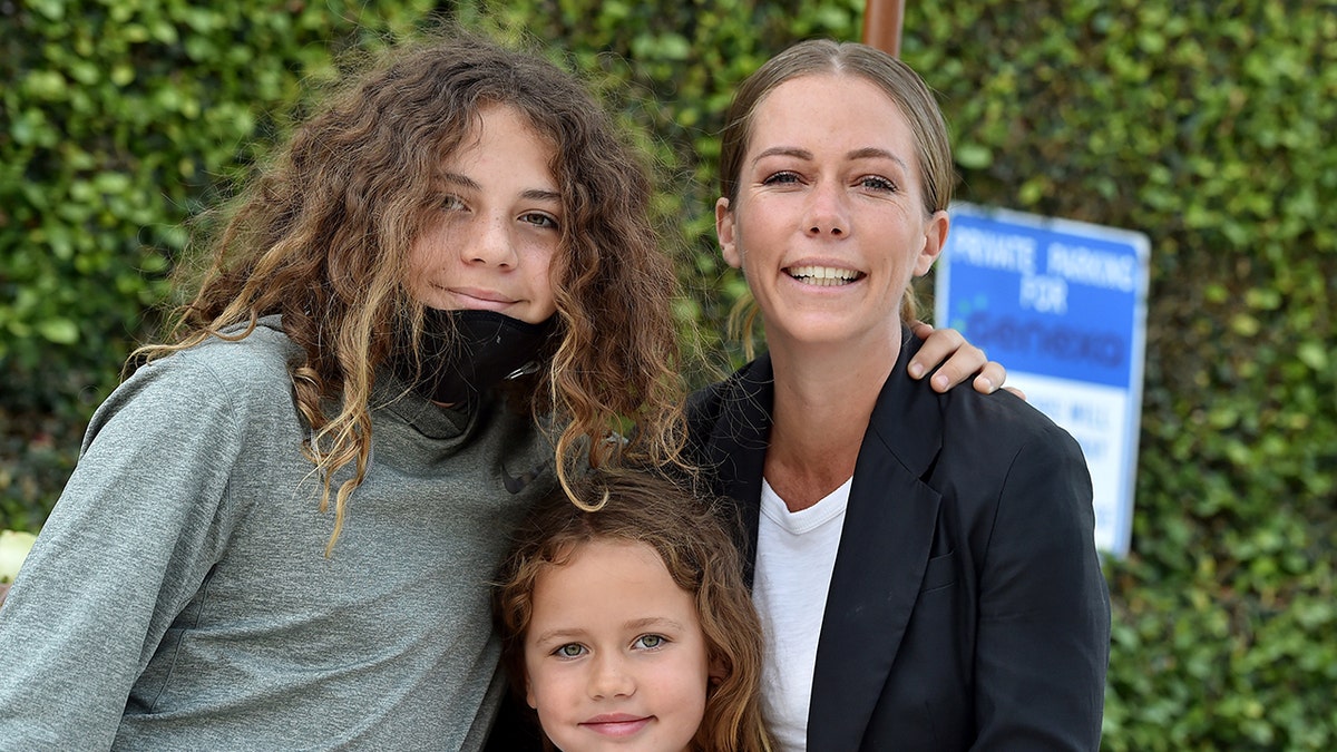 Kendra Wilkinson with her kids