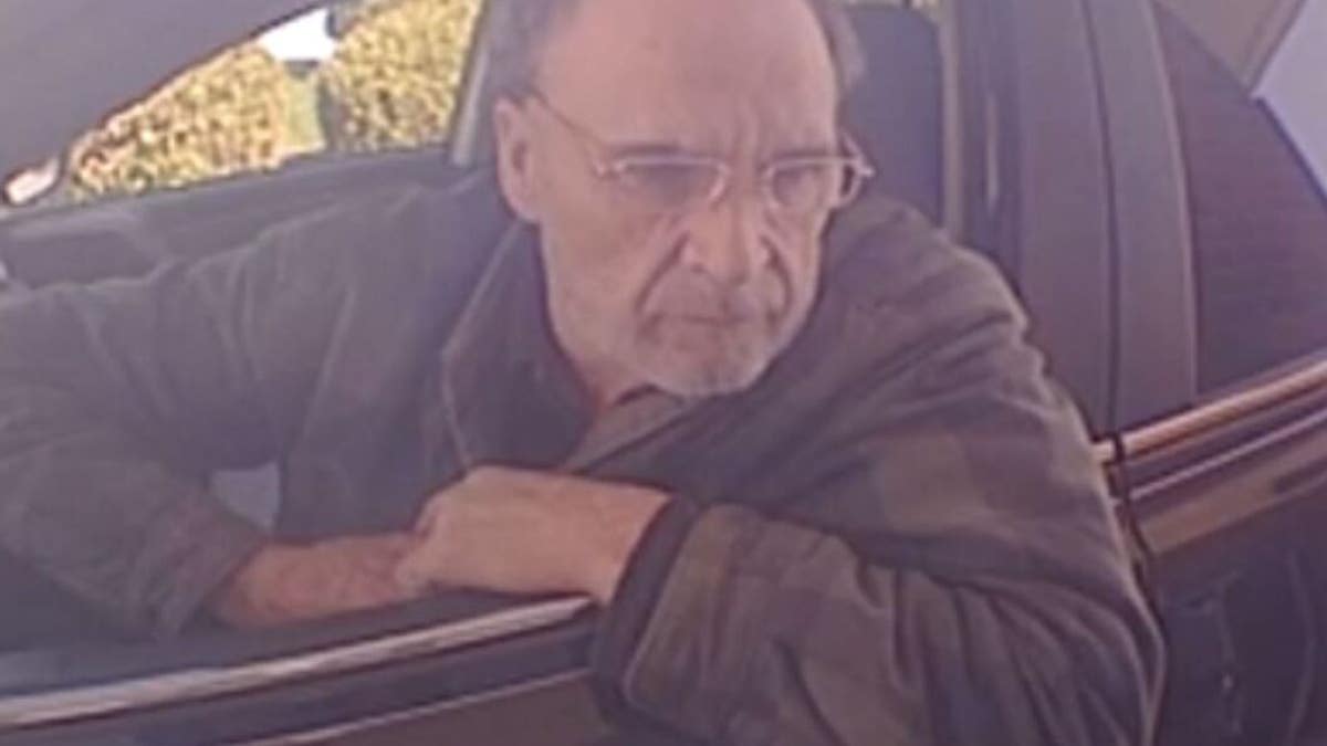 Kevin Anderson seen on surveillance
