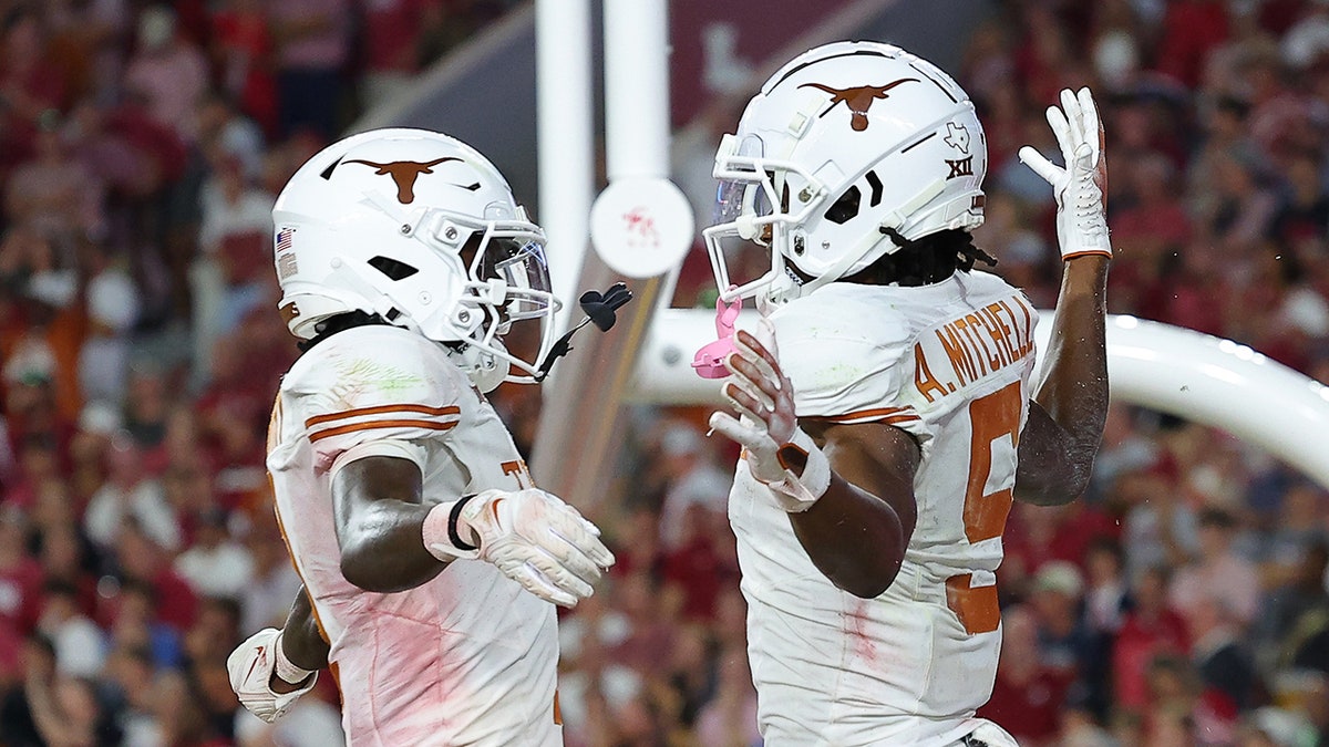 Longhorns celebrate