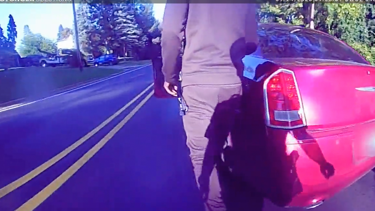 Suspect Tavion Beasley seen from behind