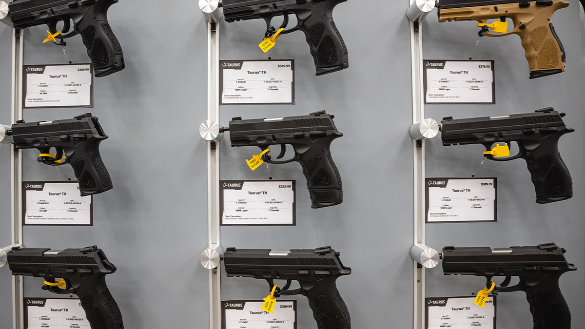 handguns at NRA on display