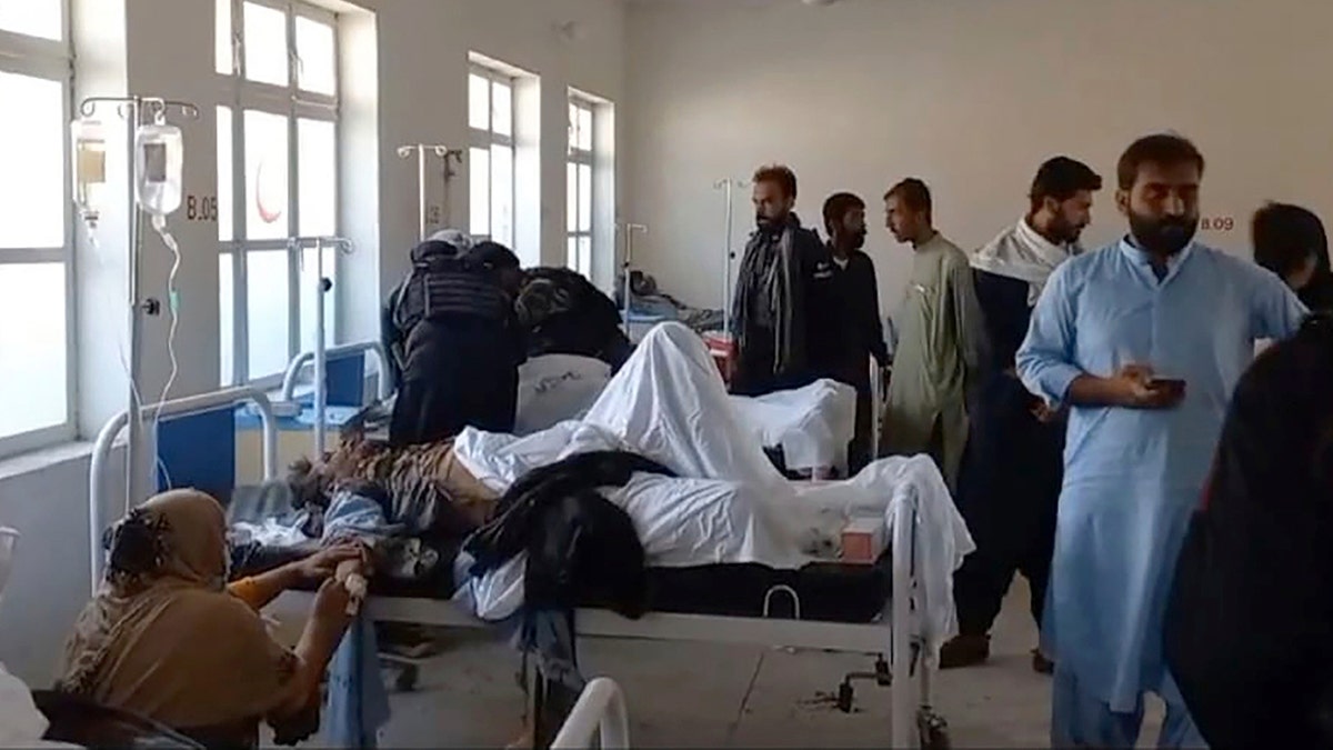 Victims of bomb explosion are treated in Pakistani hospital