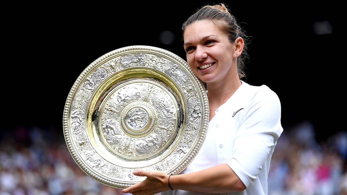 Simona Halep wins the 2019 Wimbledon women's final