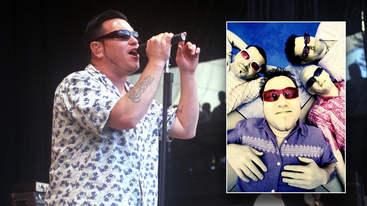 Steve Harwell sings in Smash Mouth