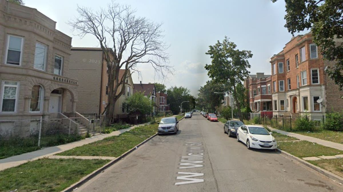 4000 block of West Wilcox Avenue