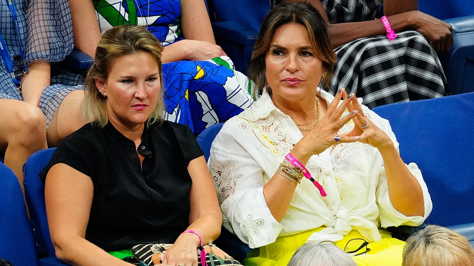 Mariska Hargitay wears white shirt to US Open finals.