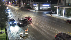 Chicago driver gets carjacked by armed men in crime-rampant city as drivers pass by