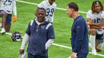 Bears coach Matt Eberflus to take over defensive play-calling duties; says Justin Fields was being a 'leader'